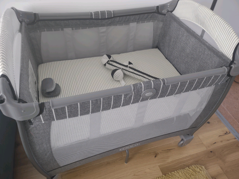 gumtree travel cot